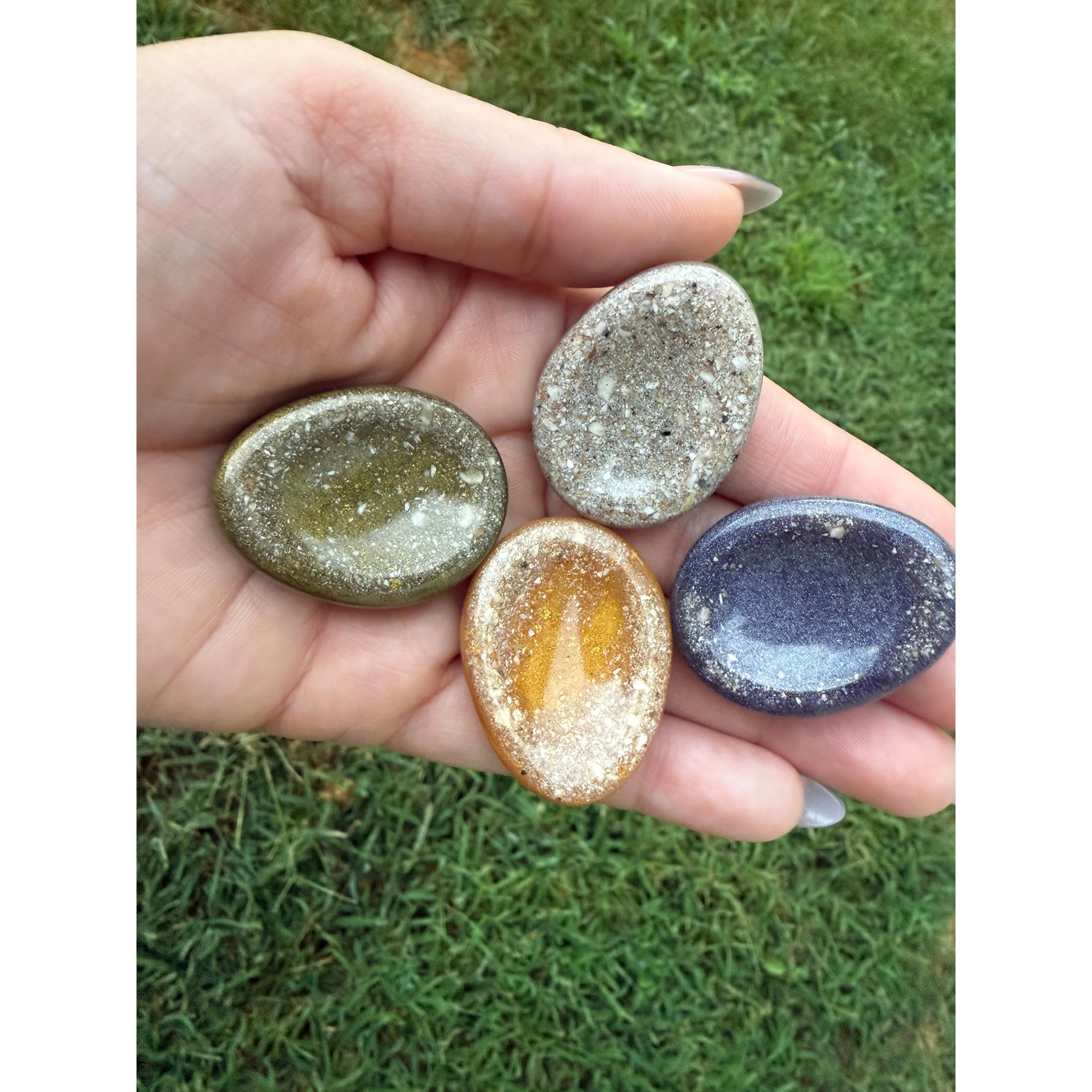 Cremation worry stone