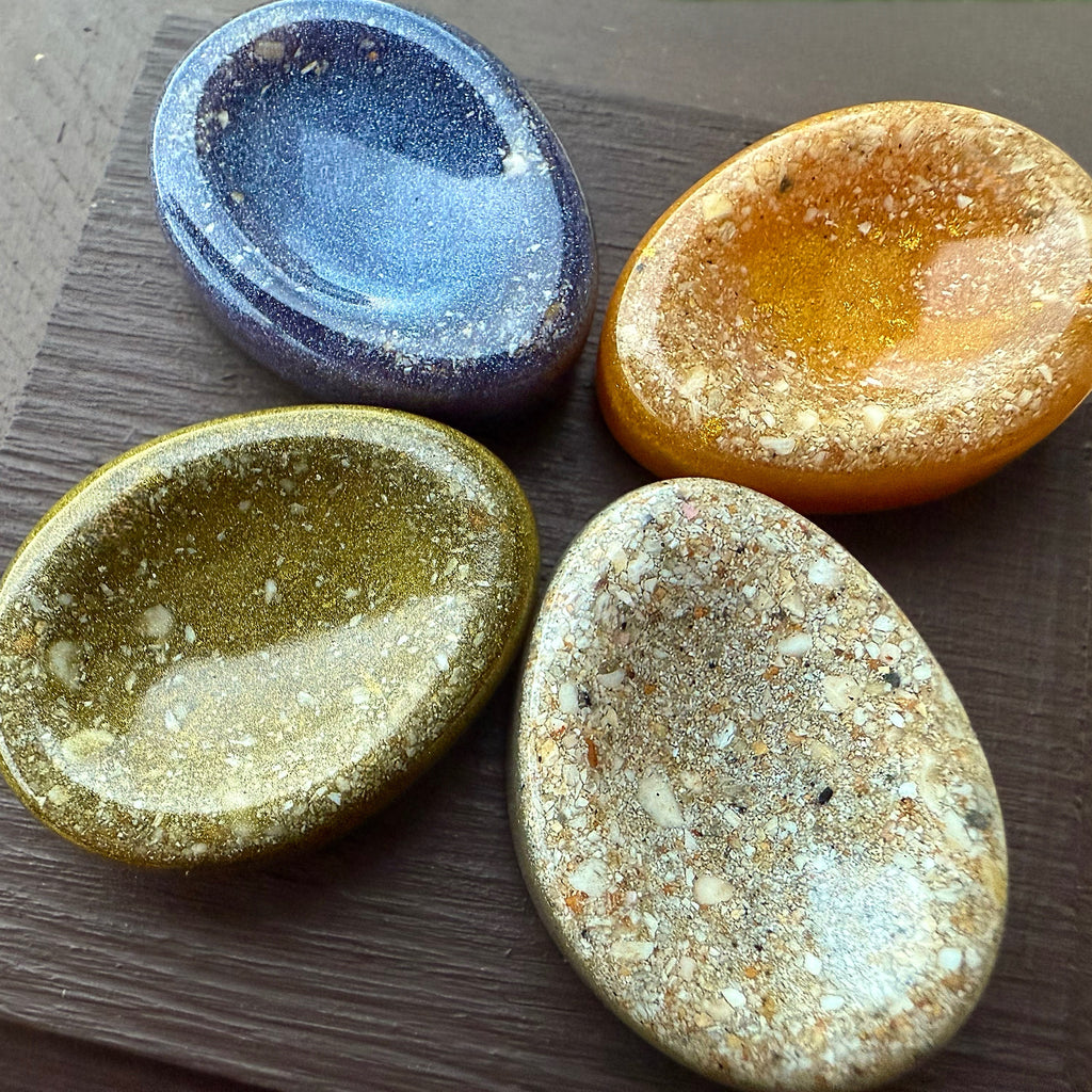 Cremation worry stone